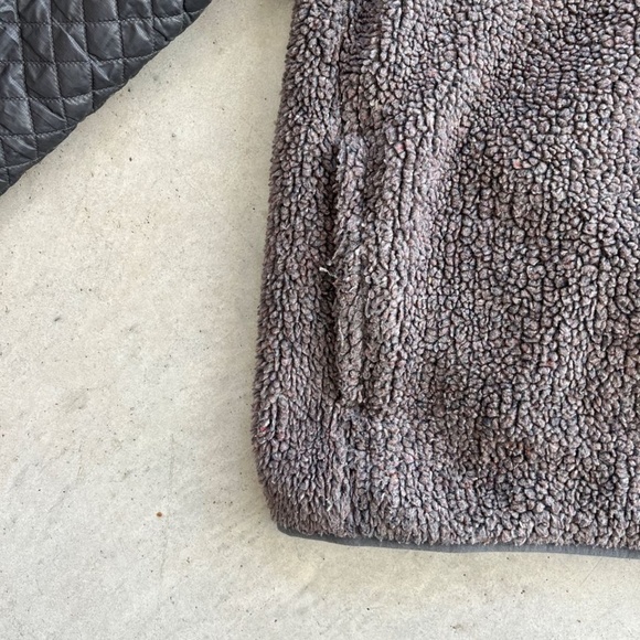 Patagonia Pull Over Button Up - RARE - Picture 3 of 5